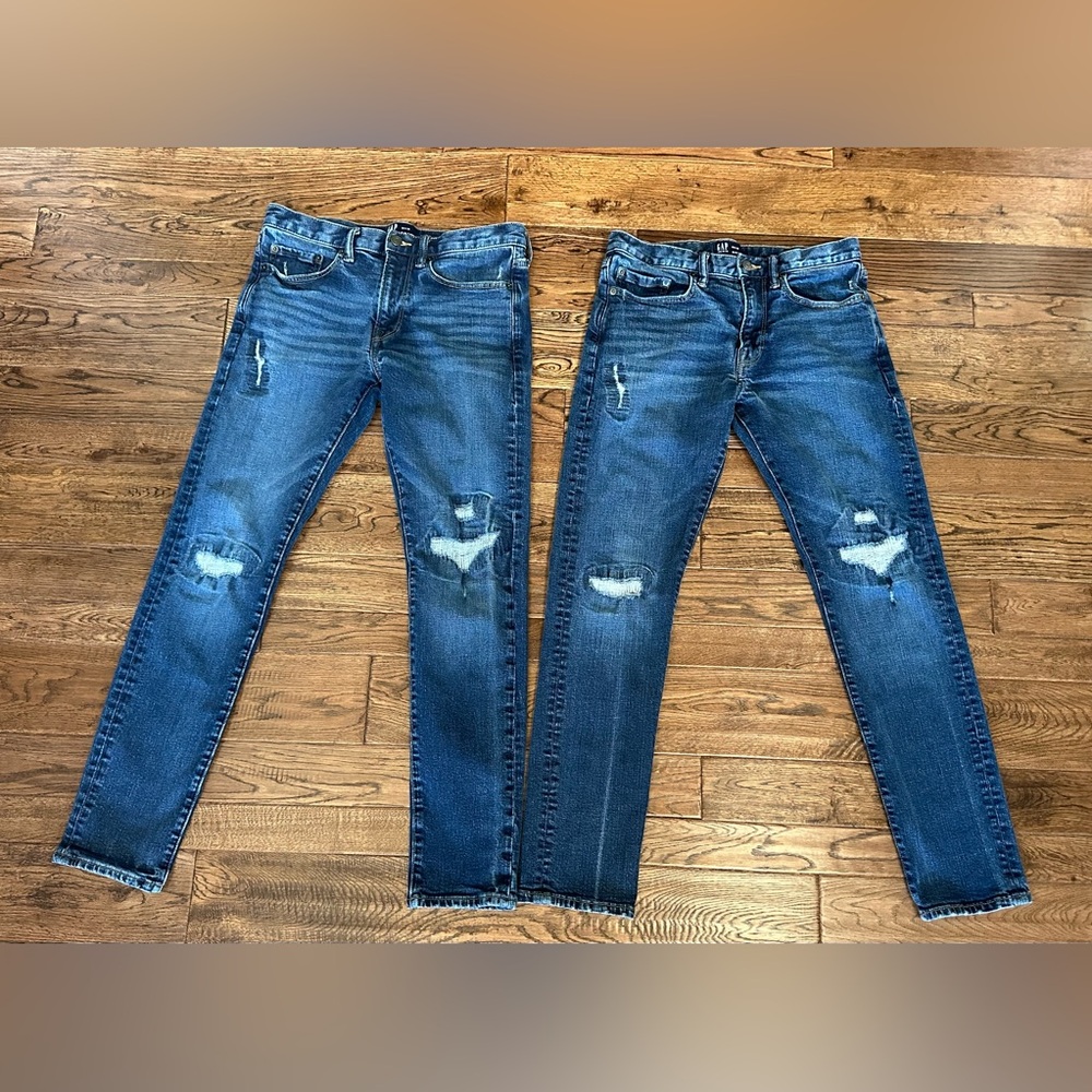 EUC Lot of 2 Pairs of GAP Men's Slim Fit Taper Distressed Denim Jeans Size 30x32